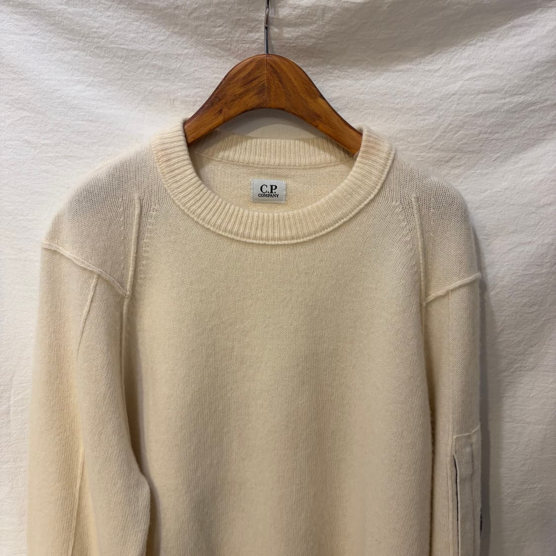 CP컴퍼니 라운드 울 니트 스웨터 정품 상품이미지2