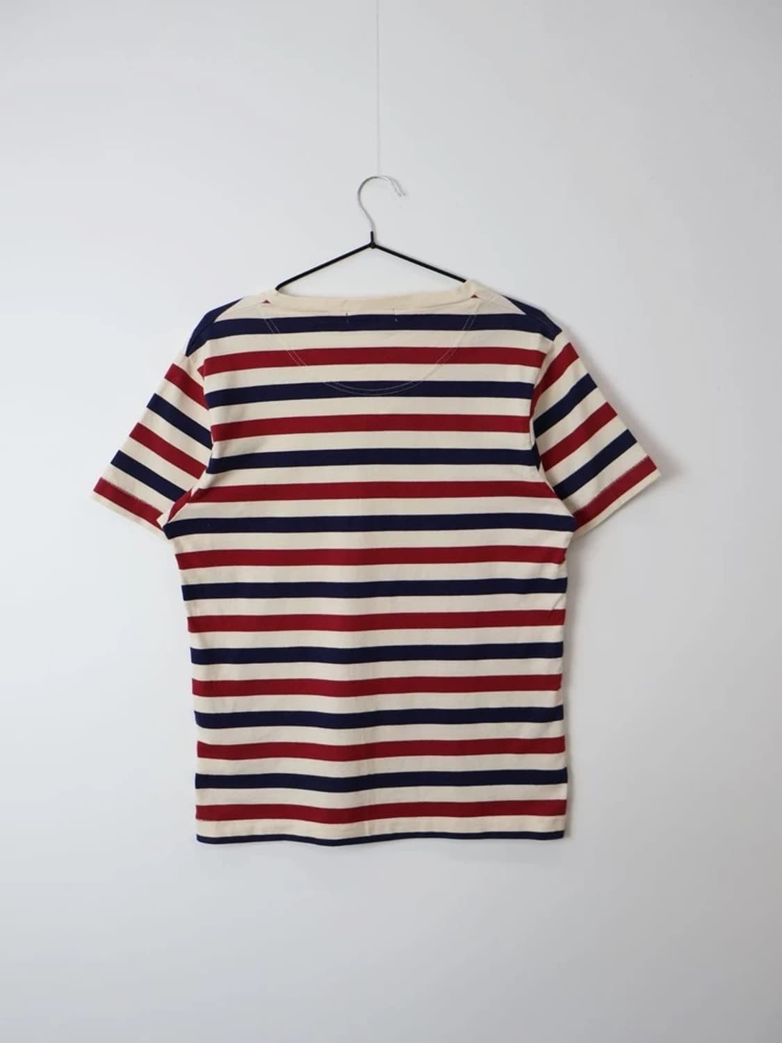 Global Work Stripe V-Neck Graphic Tee 상품이미지4