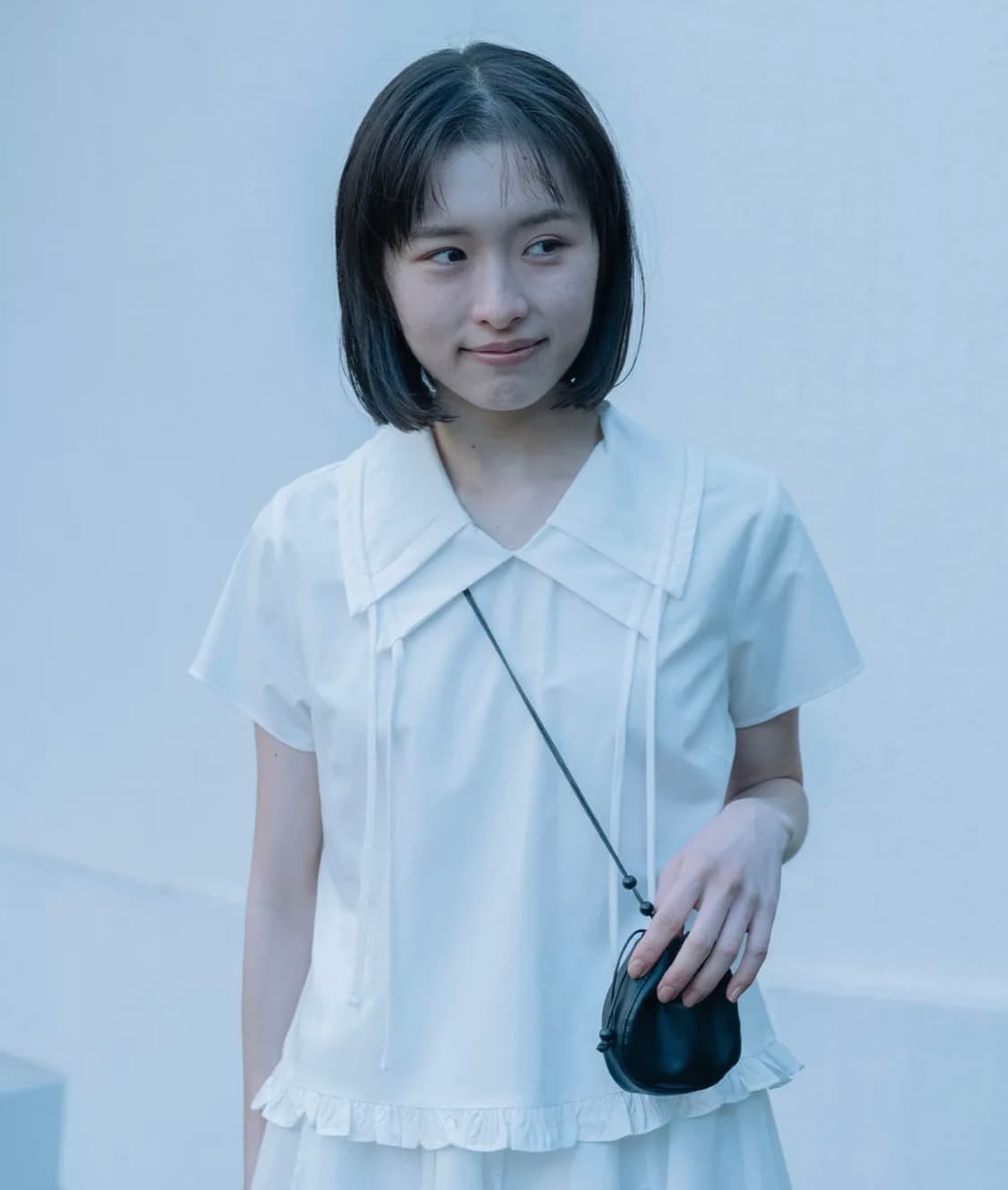 오헤시오 세일러 카라 프릴 블라우스 화이트 상품이미지2