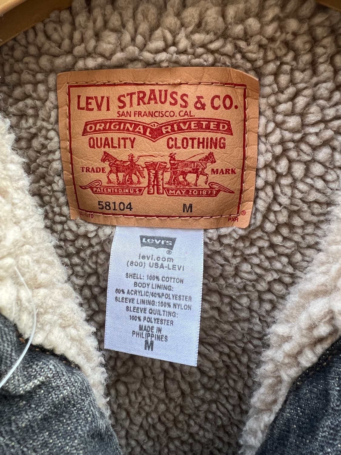 리바이스 블랙 데님 쉐르파 트러커 자켓 상품이미지4