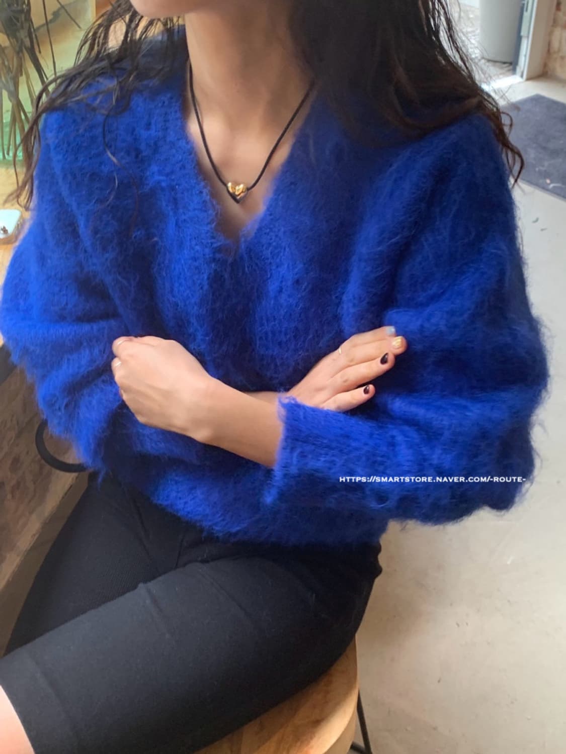 마크들리 딥뮤즈 아키텍트 브이넥니트 상품이미지1