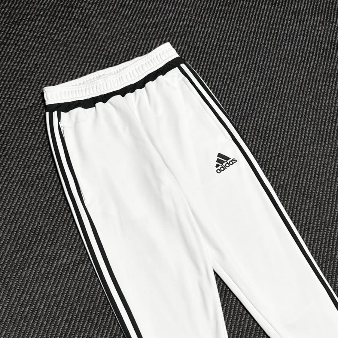 [M] adidas 아디다스 흰/검 트랙 트레이닝 팬츠 상품이미지2