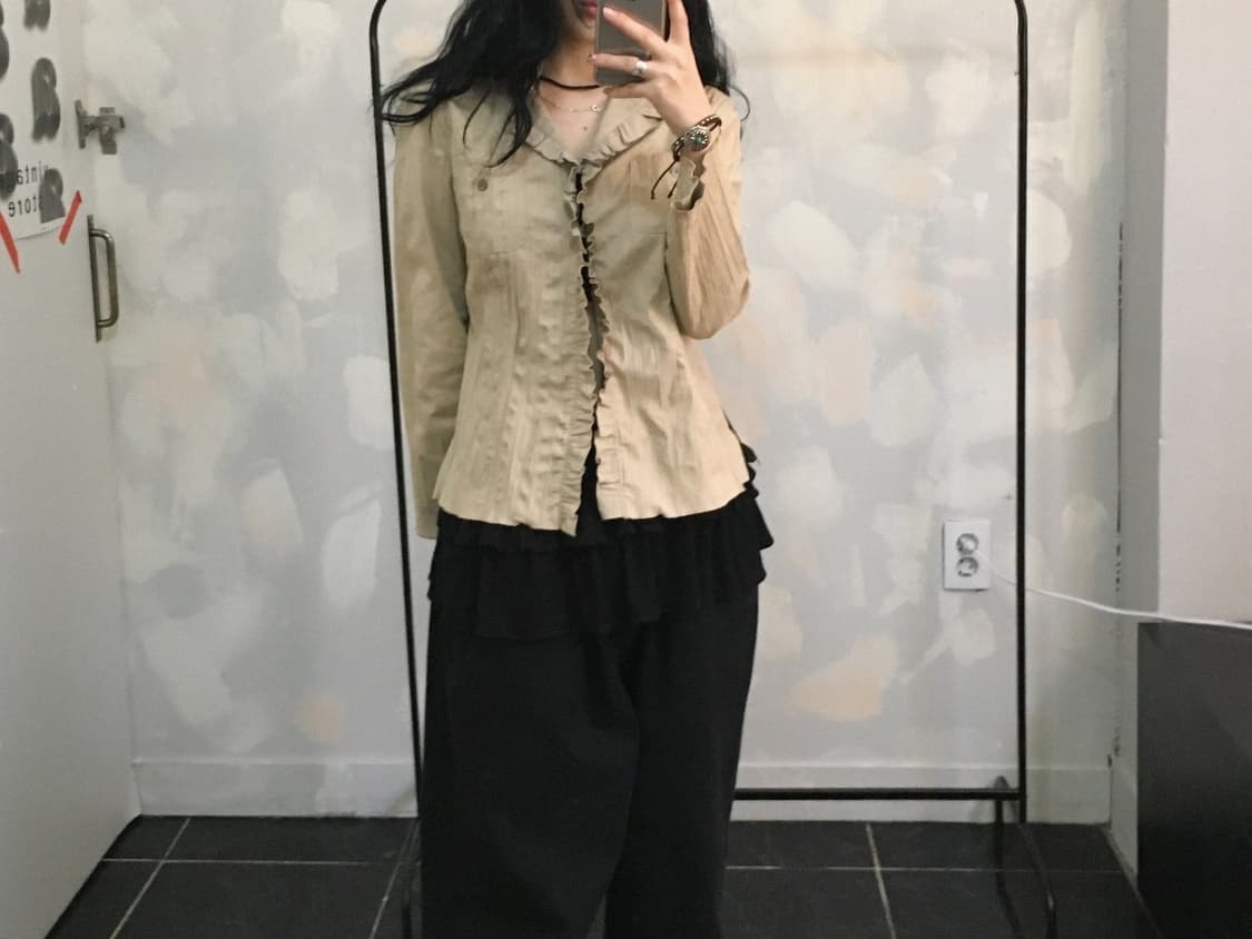 빈티지 셔링 블라우스 상품이미지1