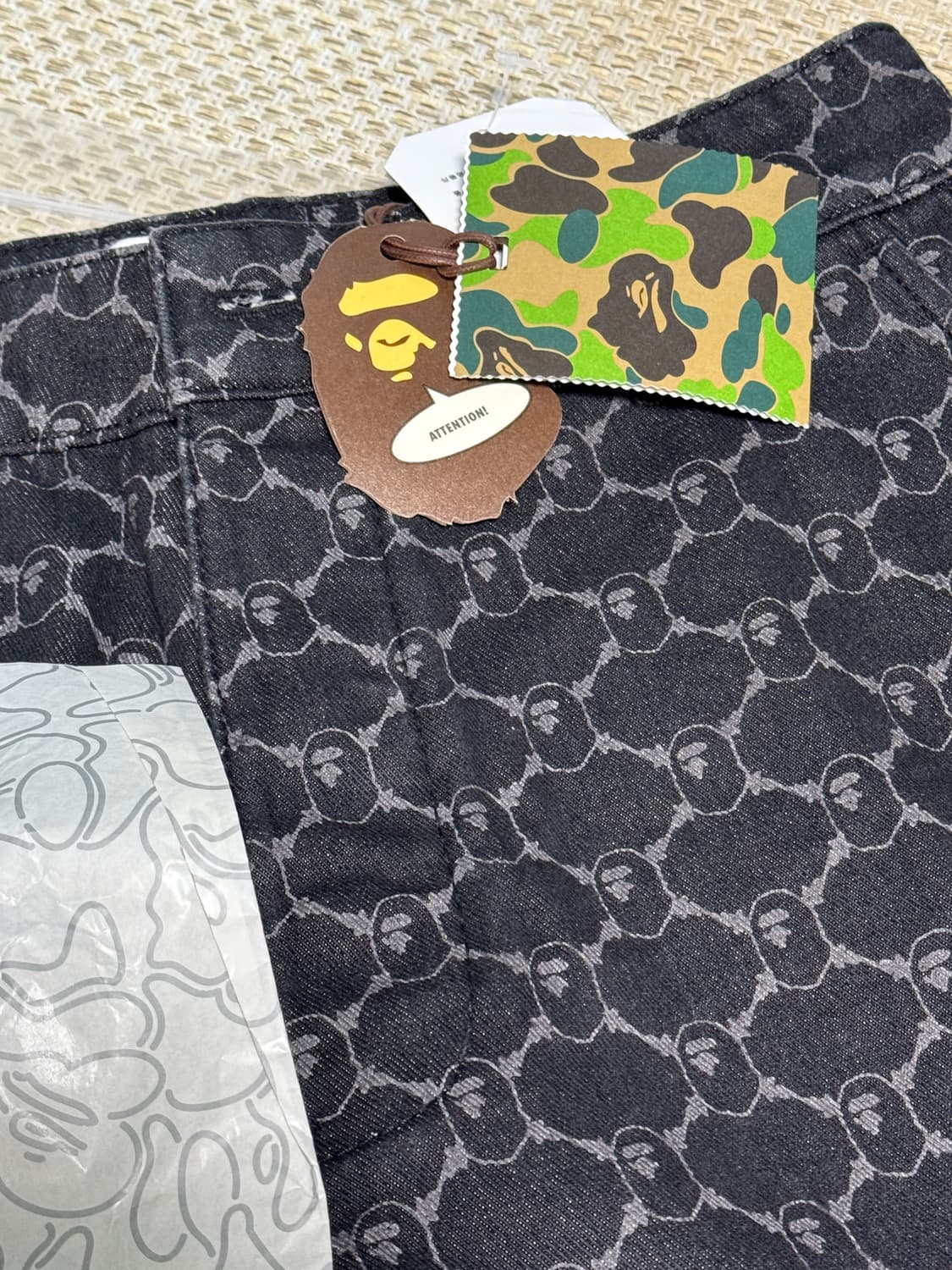 [새상품] 베이프 bape 데님 반바지 버뮤다(M 사이즈) 상품이미지2