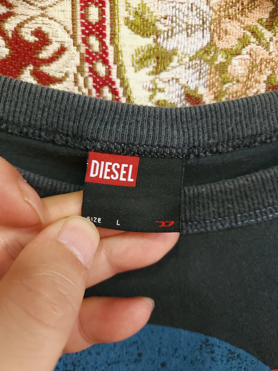 빈티지 디젤 유니버스 로고 반팔티 diesel

 상품이미지3