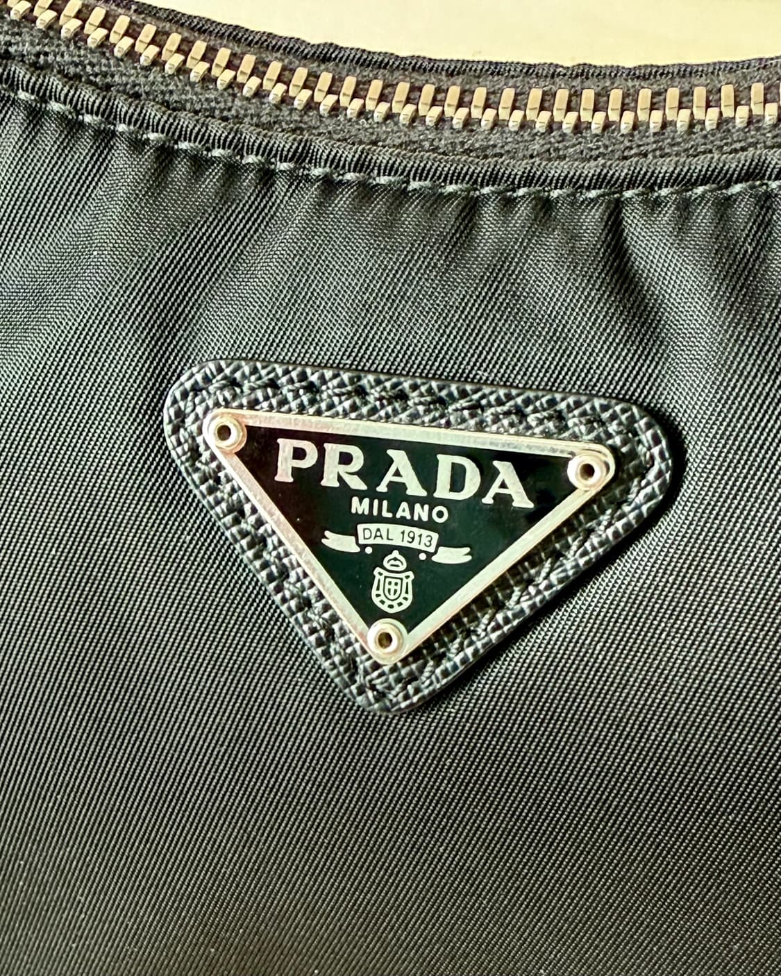 프라다 리에디션 2005 리나일론 호보백 상품이미지9