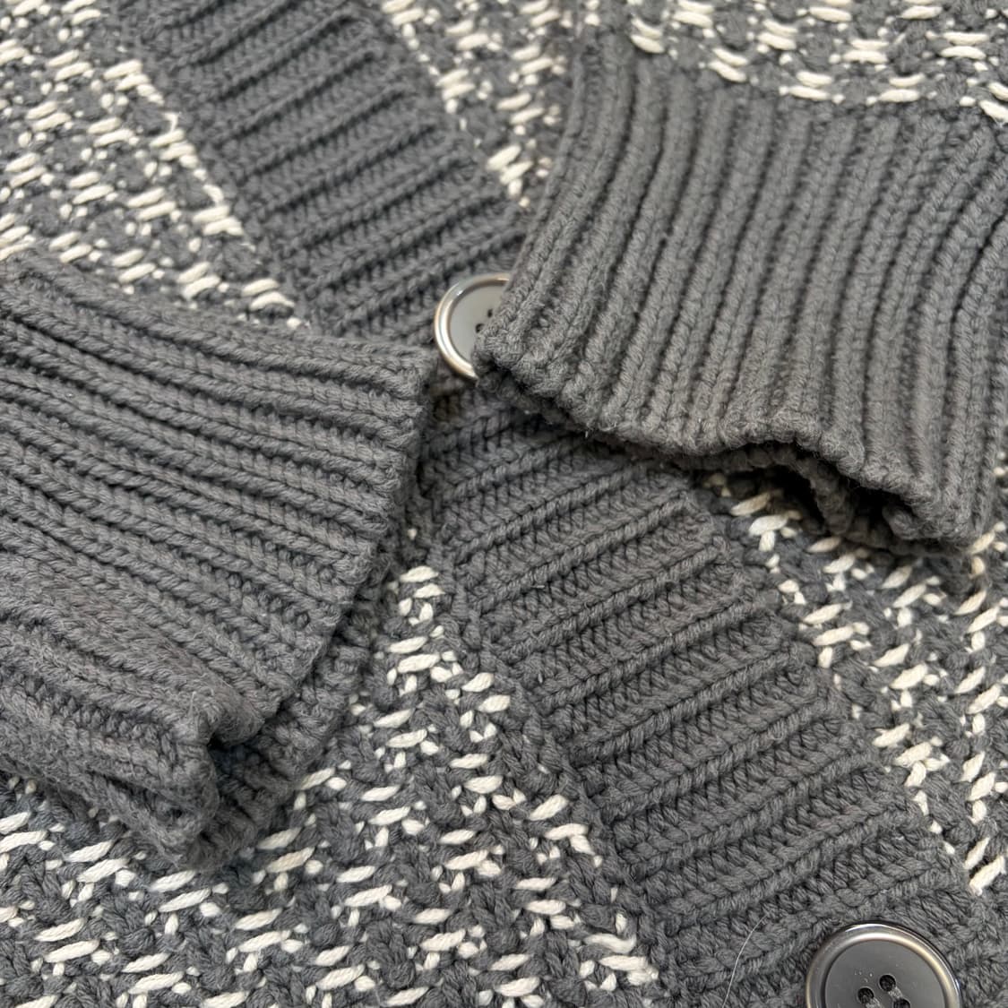 freaks store 프릭스 스토어 3D 오버핏 니트 가디건  상품이미지3