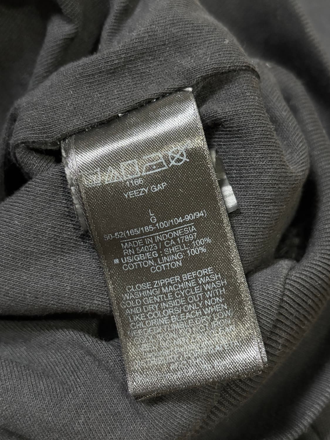 Yeezy Gap Sample (Black) 상품이미지4