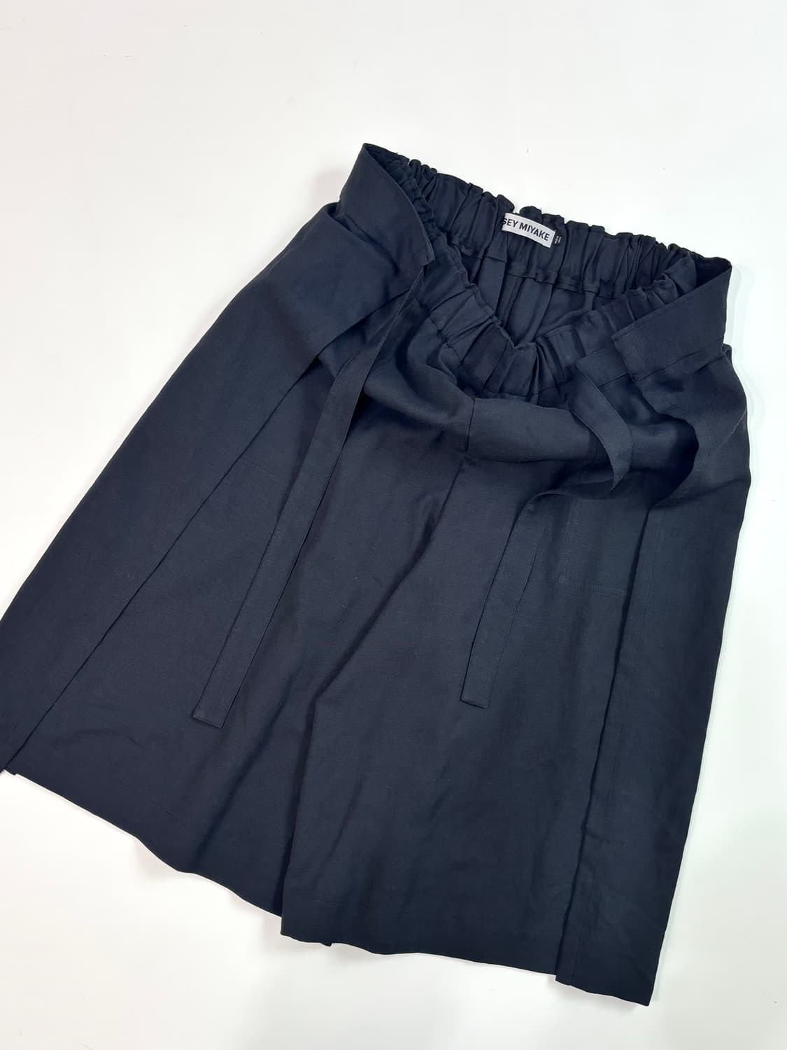 Issey Miyake 이세이미야케 네이비 랩벨트 큐롯 팬츠 상품이미지4