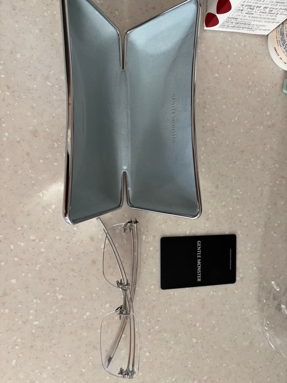 젠틀몬스터 테트라 상품이미지1