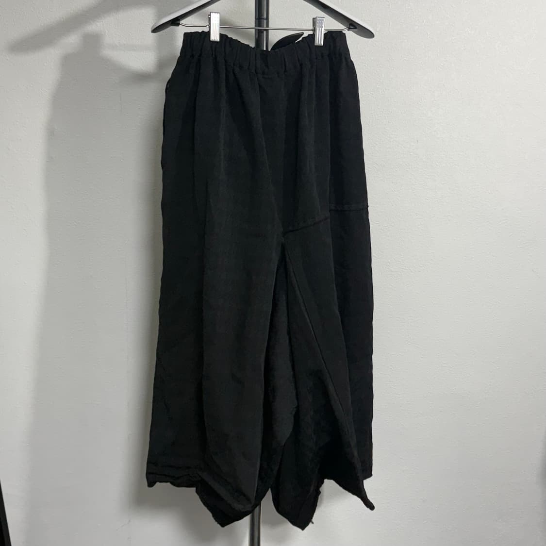 24ss 꼼데가르송 메인라인 아방가르드 입체 팬츠 s 상품이미지2