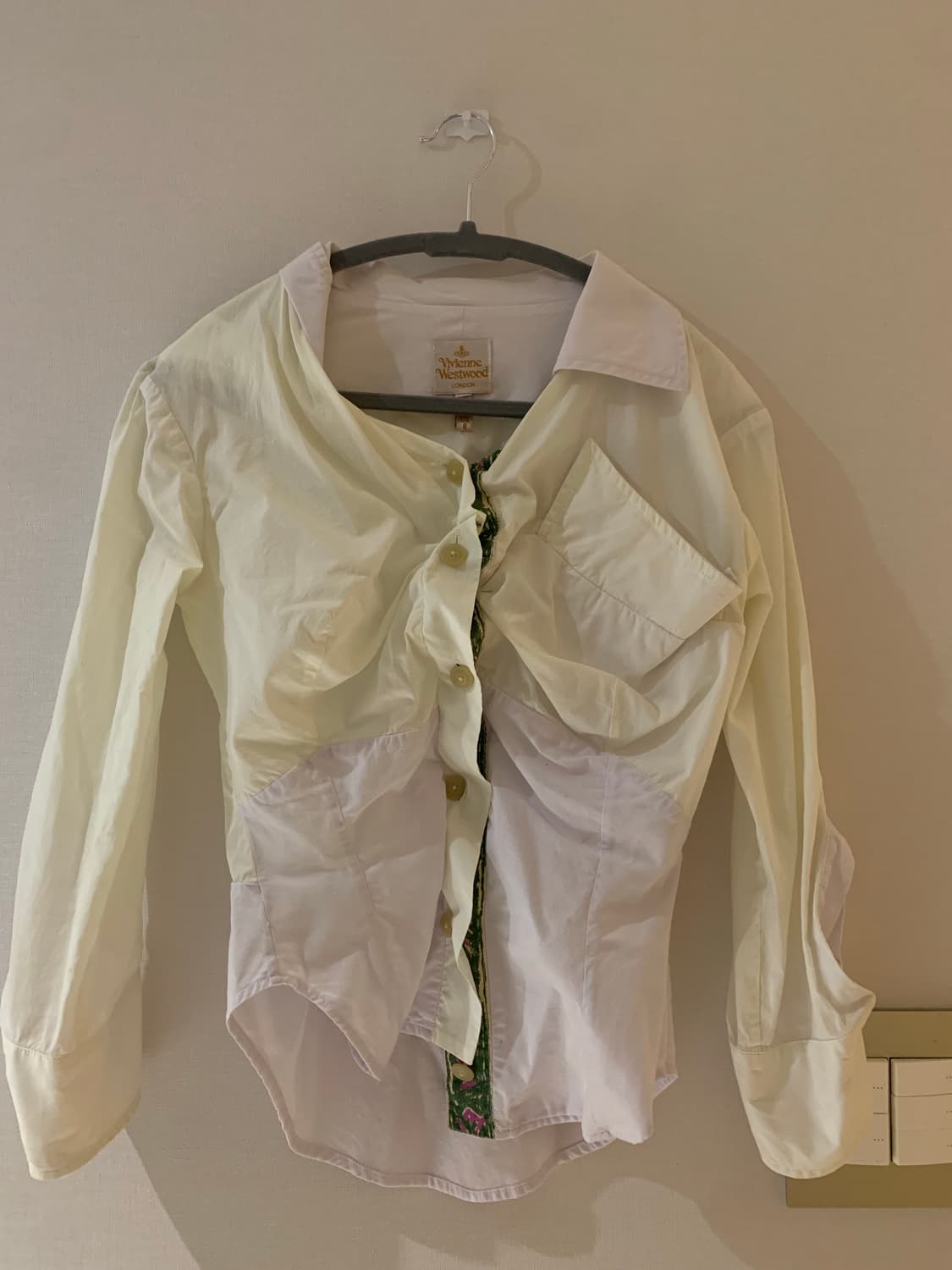 Vivienne Westwood 비비안웨스트 우드 셔링 블라우스 상품이미지1