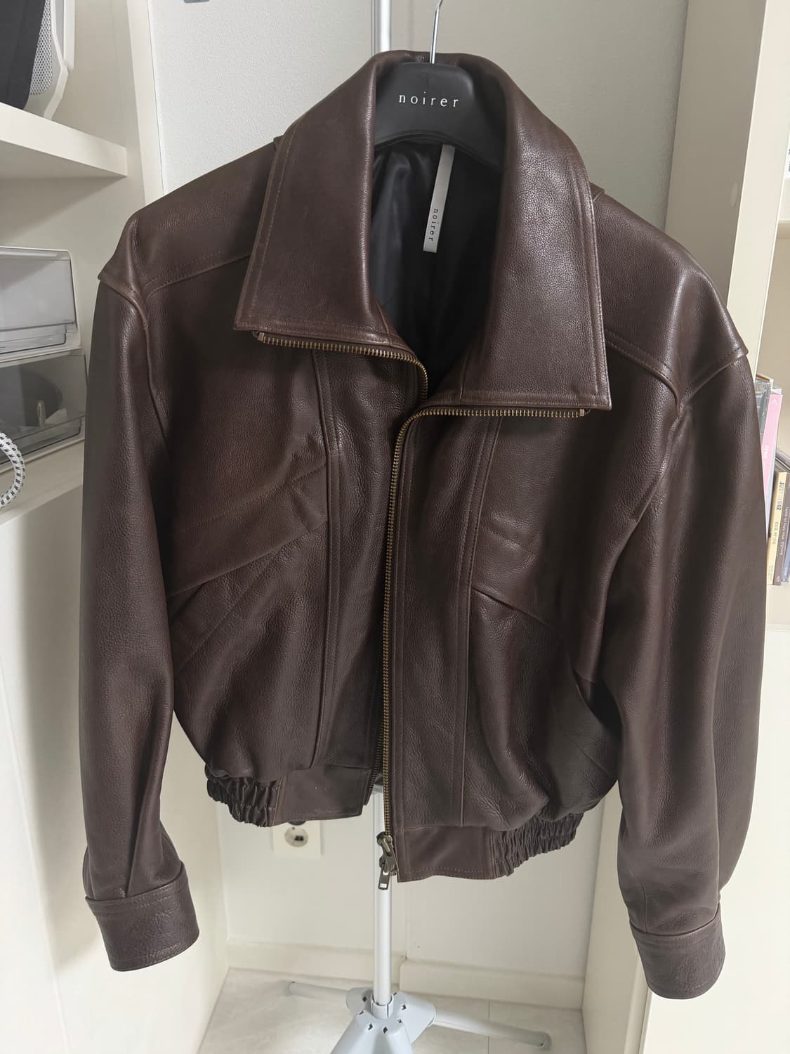 노이어 엔틱 카우 레더 하이넥 블루종 48 상품이미지3