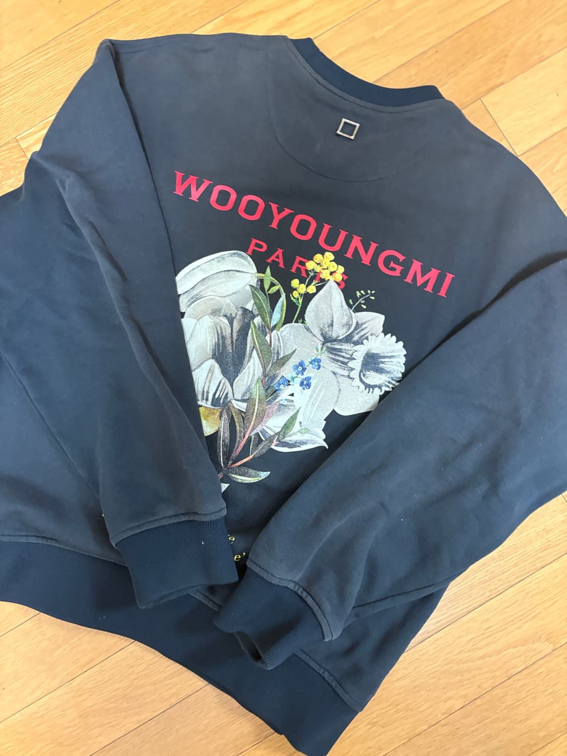 우영미 플라워 백로고 맨투맨 상품이미지1