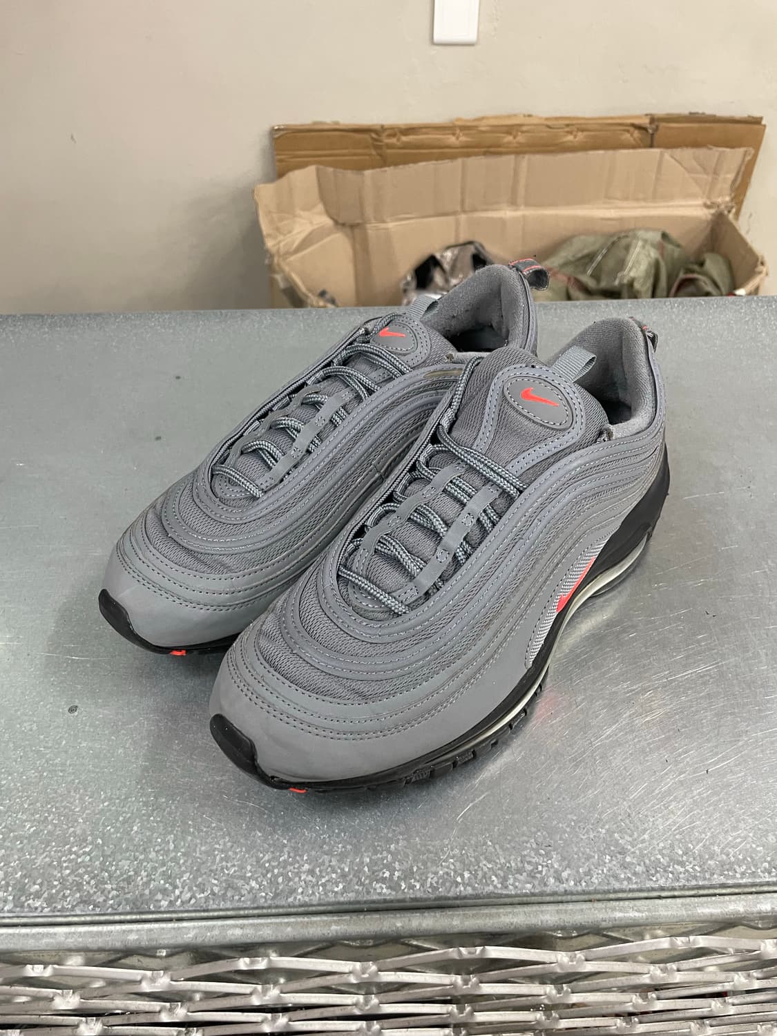 나이키 에어맥스 97 쿨그레이 크림슨 250 상품이미지2