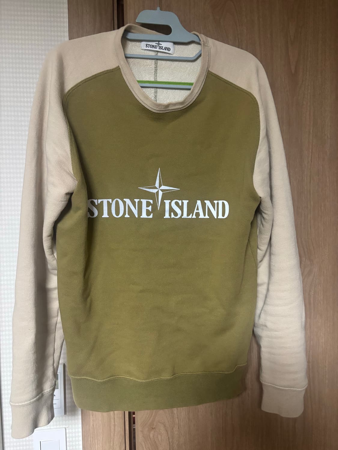 스톤아일랜드 맨투맨 S 상품이미지1