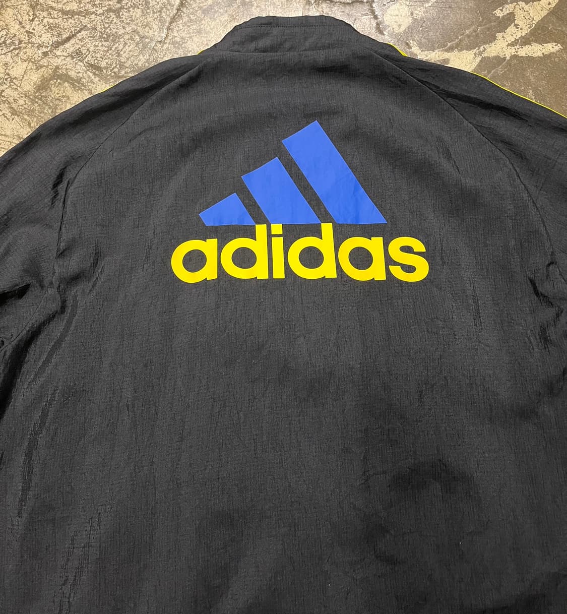 아디다스 맨유 빅로고 바람막이 상품이미지5
