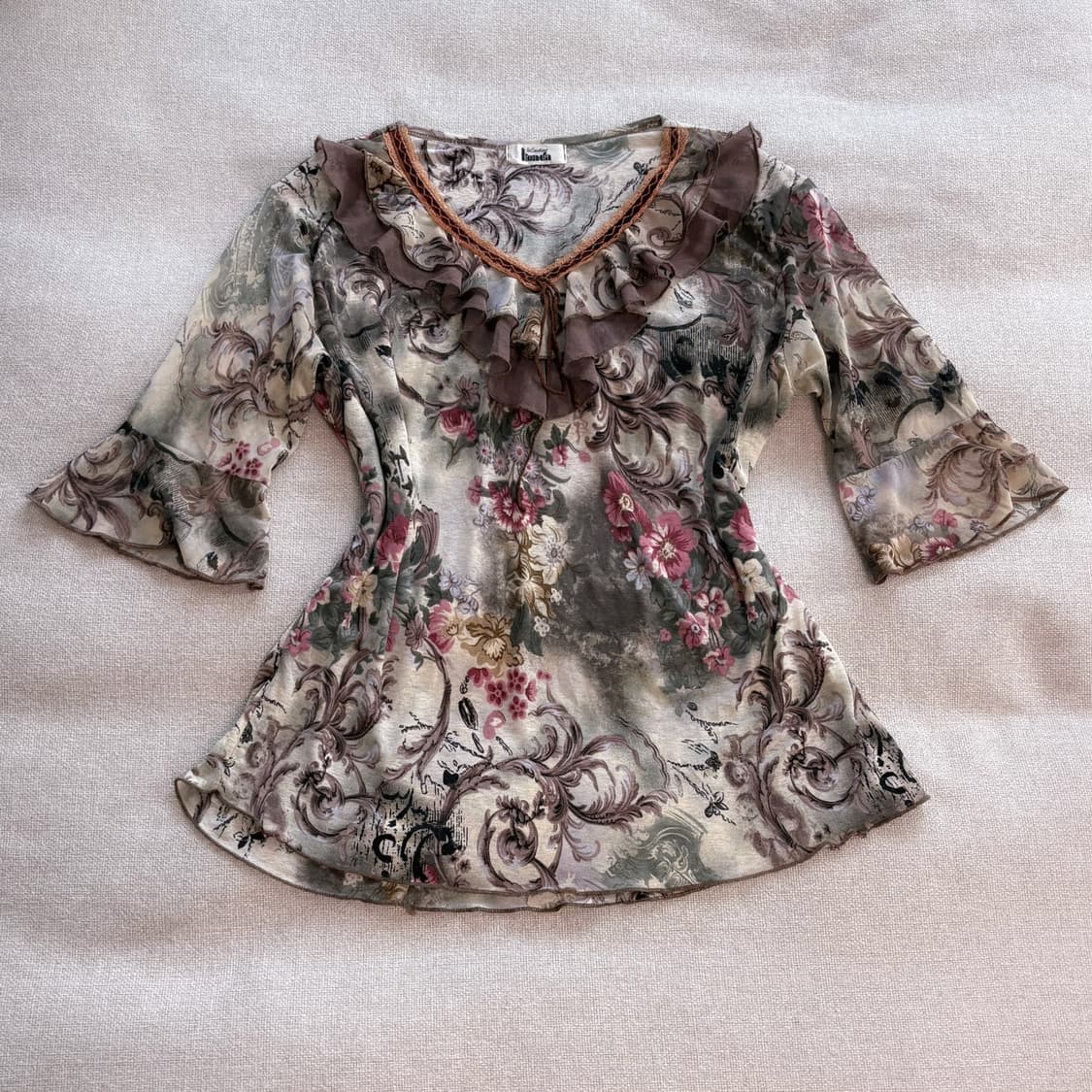 (이체시 에눌) 일본 오리엔탈 페어리 레이스 포인트 프릴 브이넥 블라우스 상품이미지1