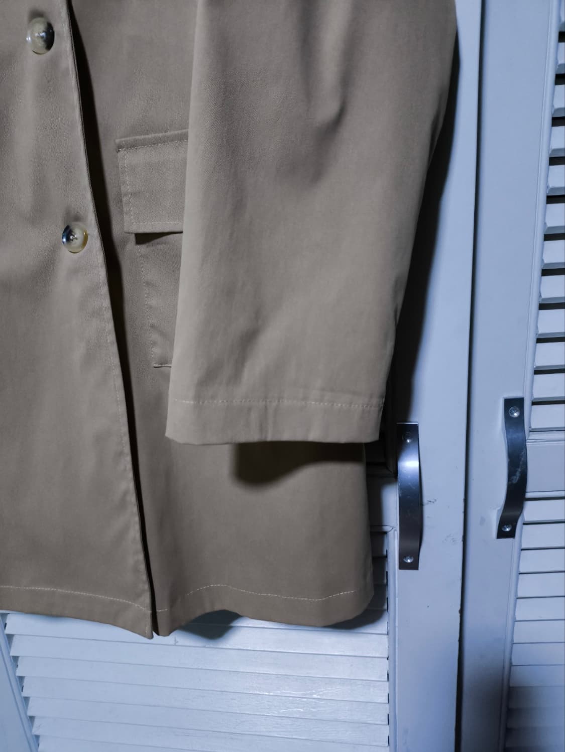 오버핏 F 아이잗 가죽 포인트 코트 상품이미지3