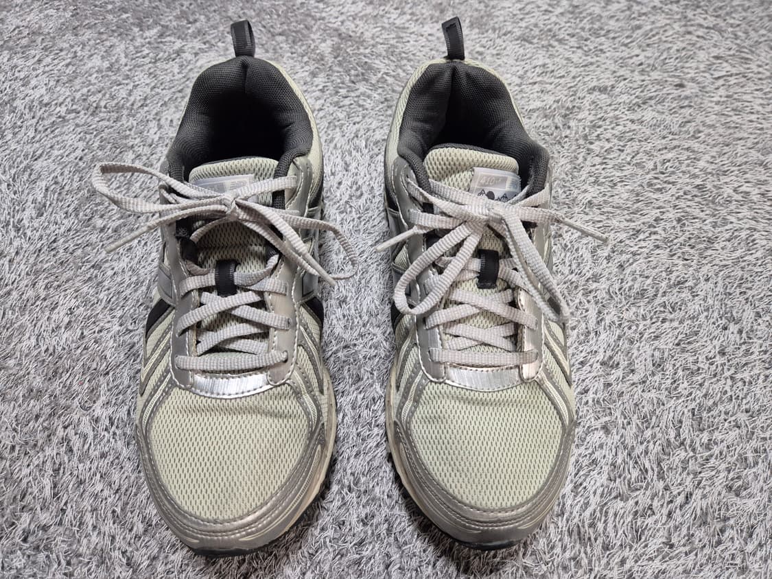 뉴발란스 410V5 2E 실버 260 상품이미지2