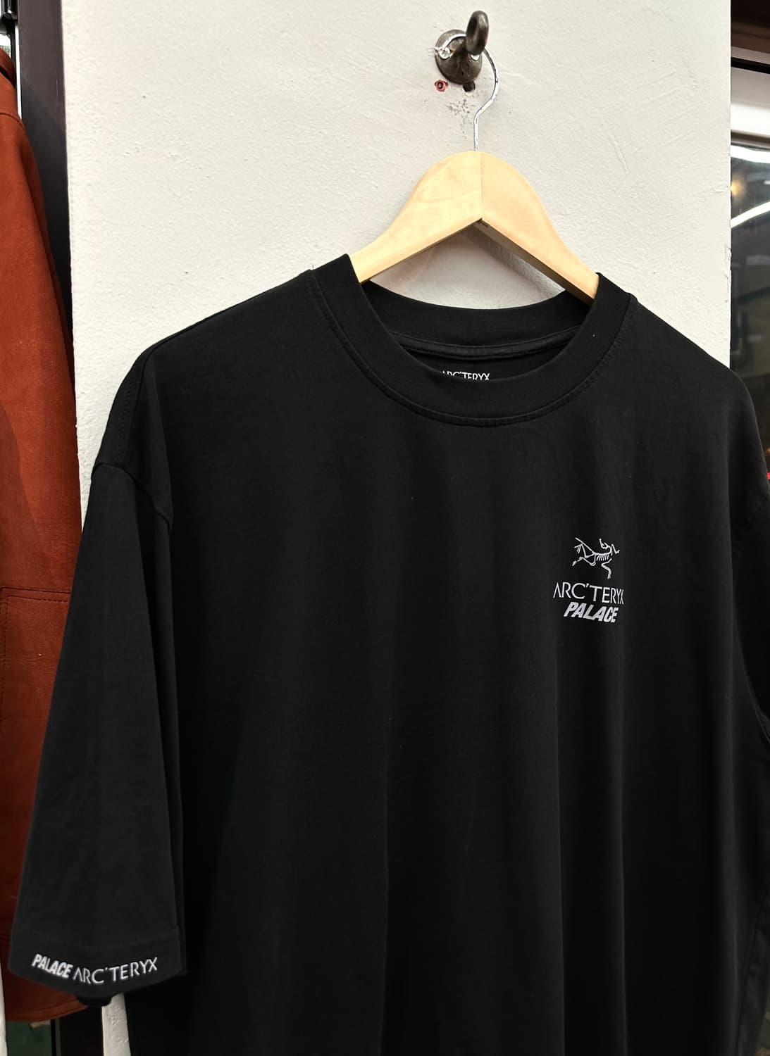 L/ 아크테릭스 x 팔라스 T-shirts Black 상품이미지4