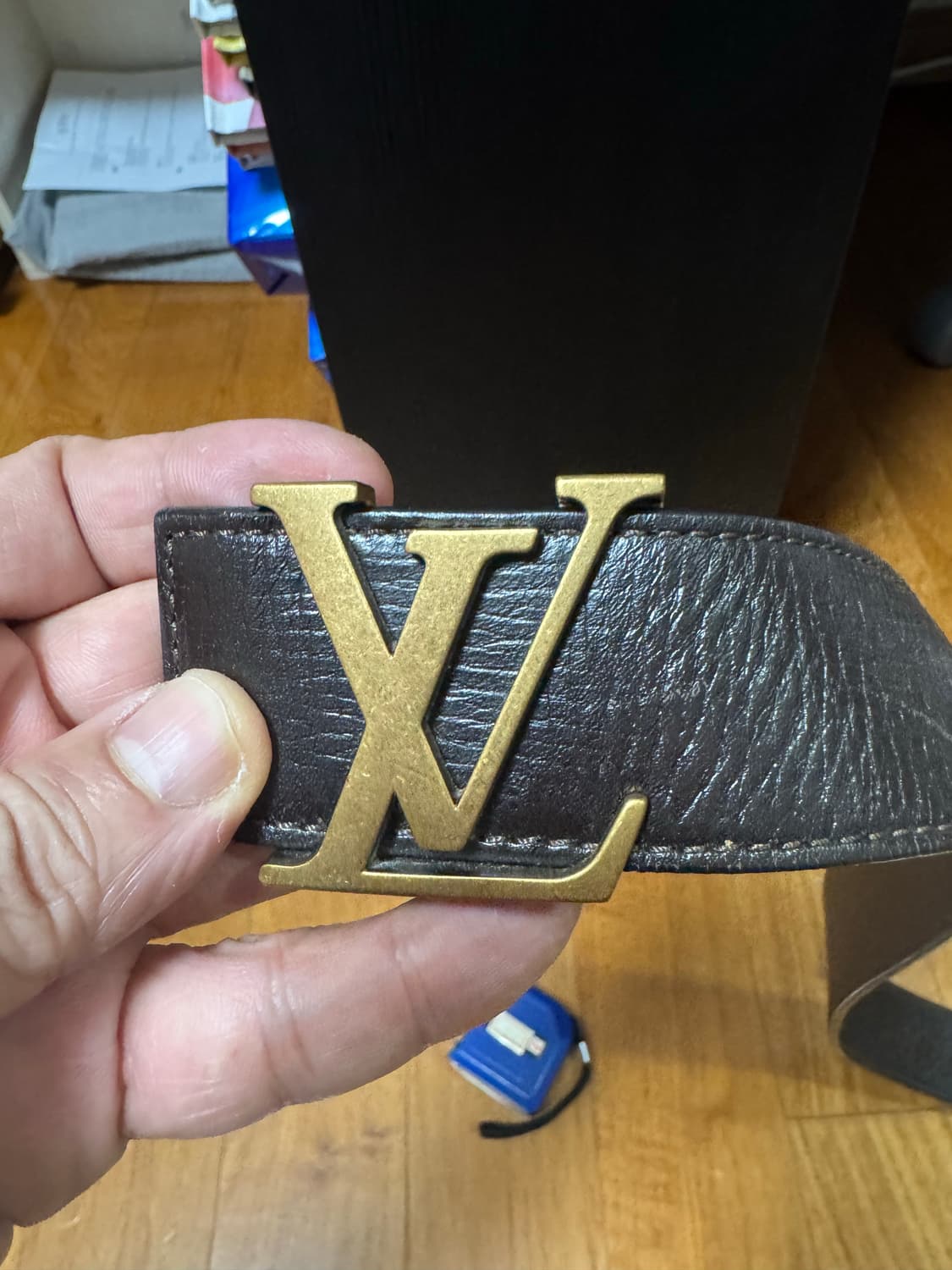 루이비통 유타 벨트 진브라운 색상 판매합니다 상품이미지1