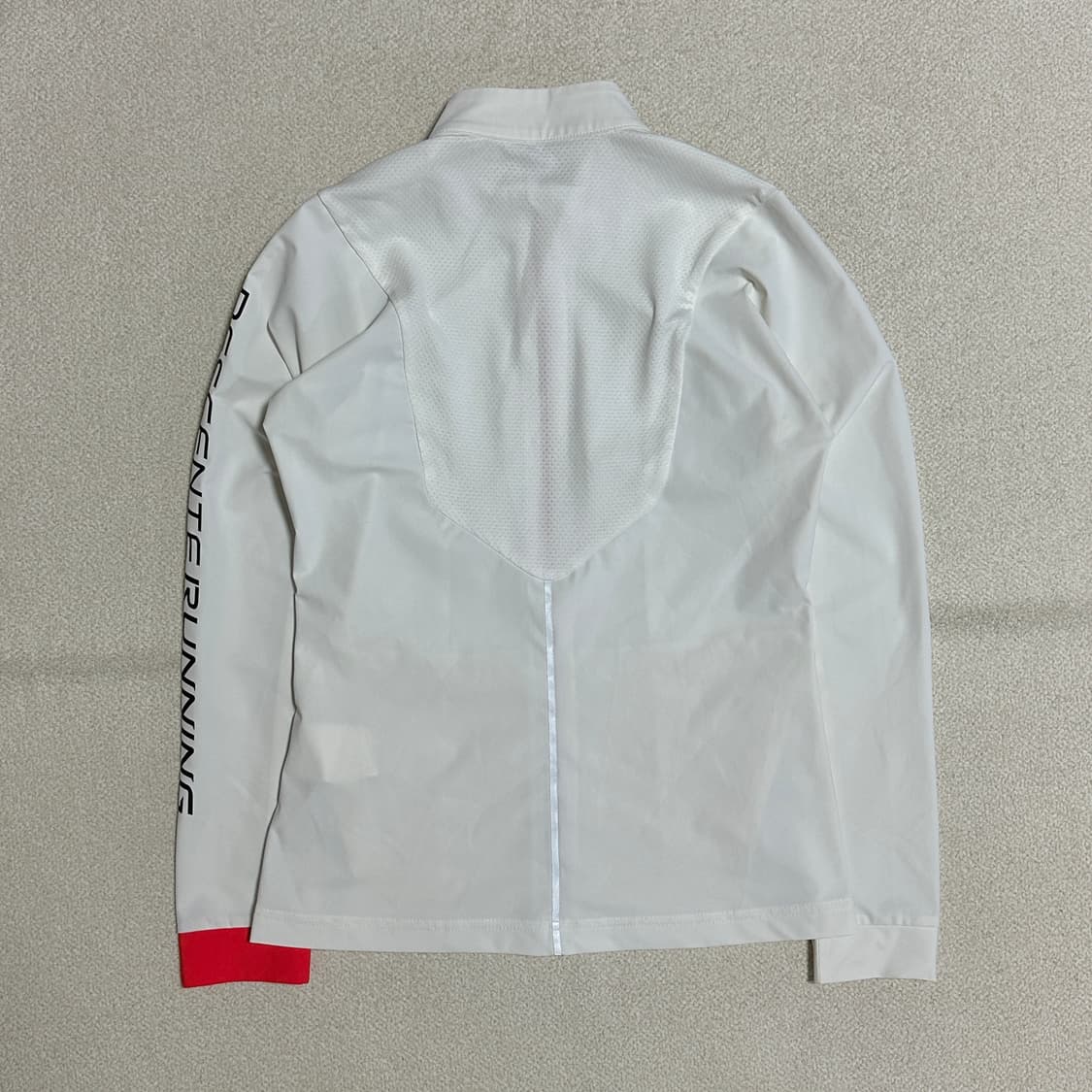 데상트 여성 런 플리스 집업 상품이미지3