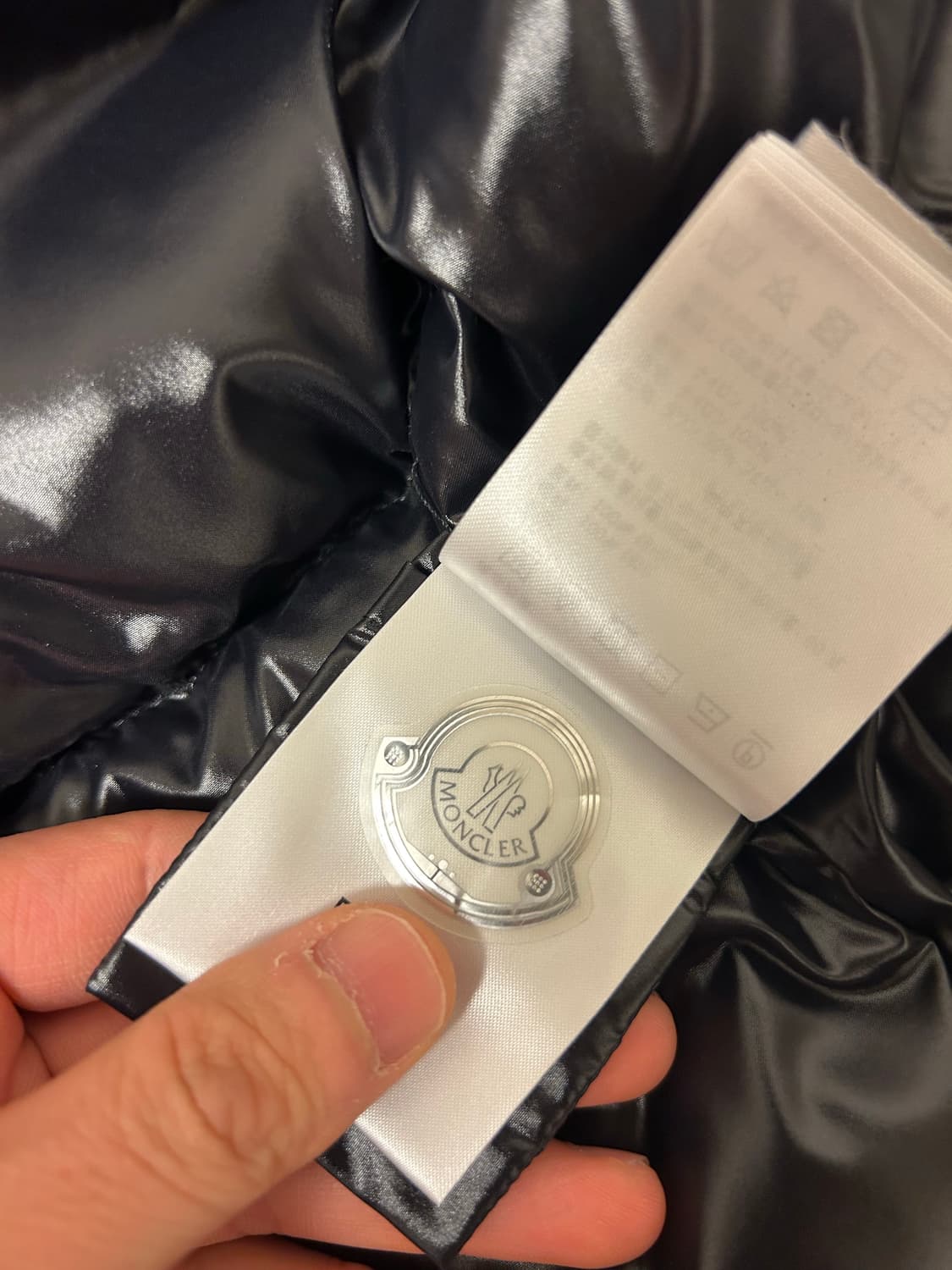 [정품] 몽클레어 가니 패딩 베스트 (잠실 롯데백화점 구매 / 풀컨디션) 상품이미지6