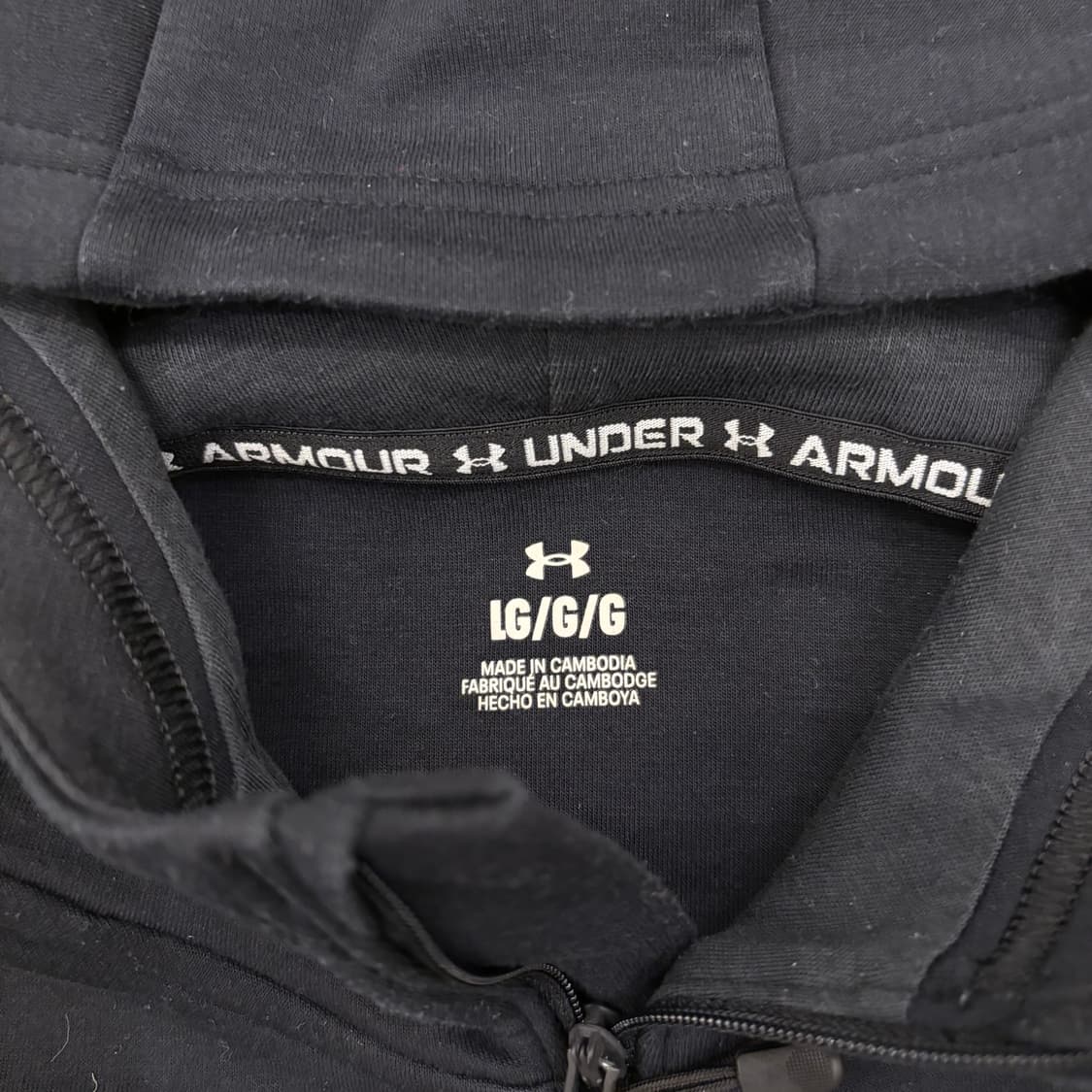 언더아머 테크 블랙 후드집업 상품이미지3