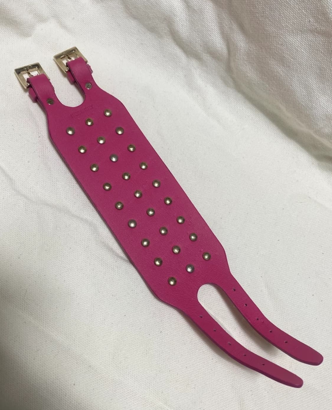 Valentino 락스터드 핑크레더 팔찌 상품이미지5