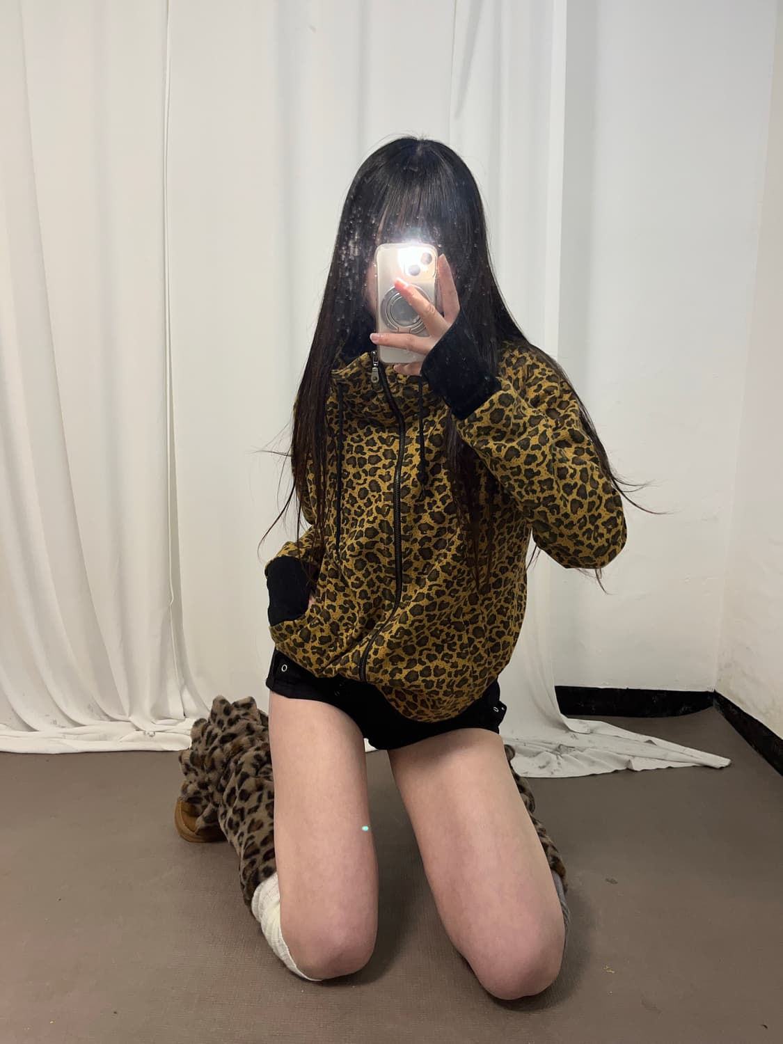 레오파드 핸드워머 투웨이 집업  상품이미지2