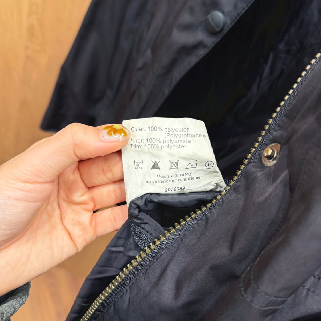 바버 필드 자켓 멀티 포켓 에폴렛 스탠드 카라 디테일 네이비 상품이미지8