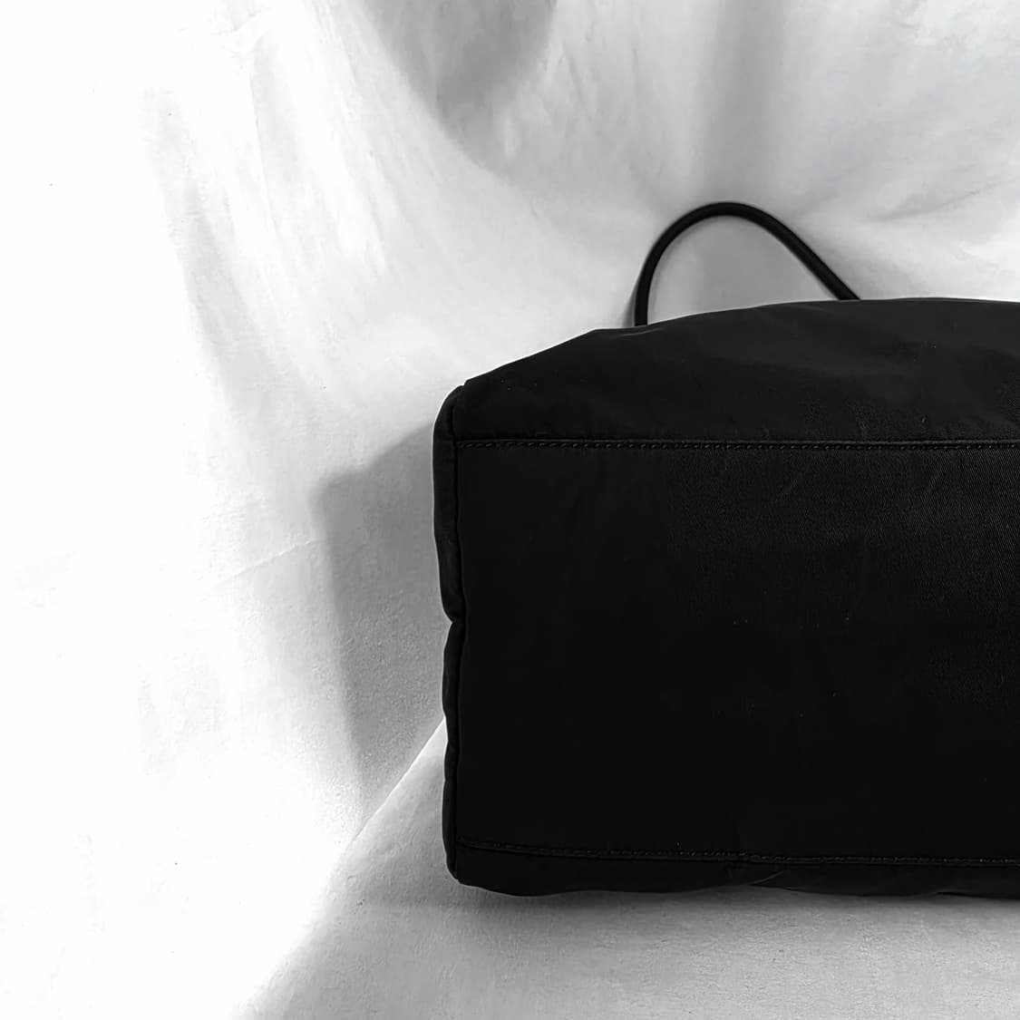 [정품 PRADA] 프라다 포코노 나일론 토트백 상품이미지6