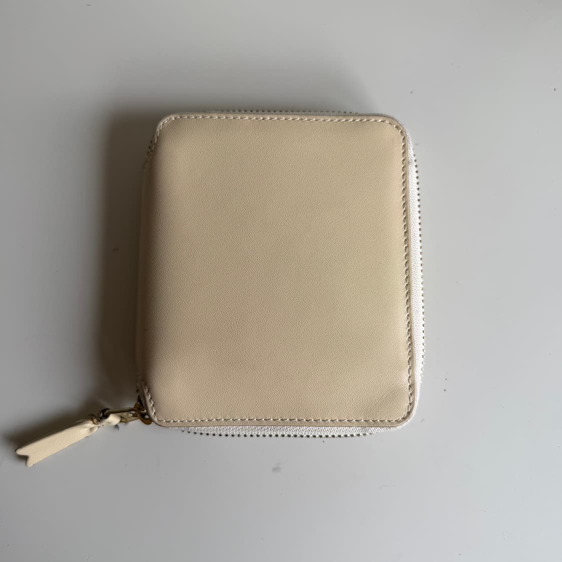 꼼데가르송 반지갑 크림 컬러 상품이미지2