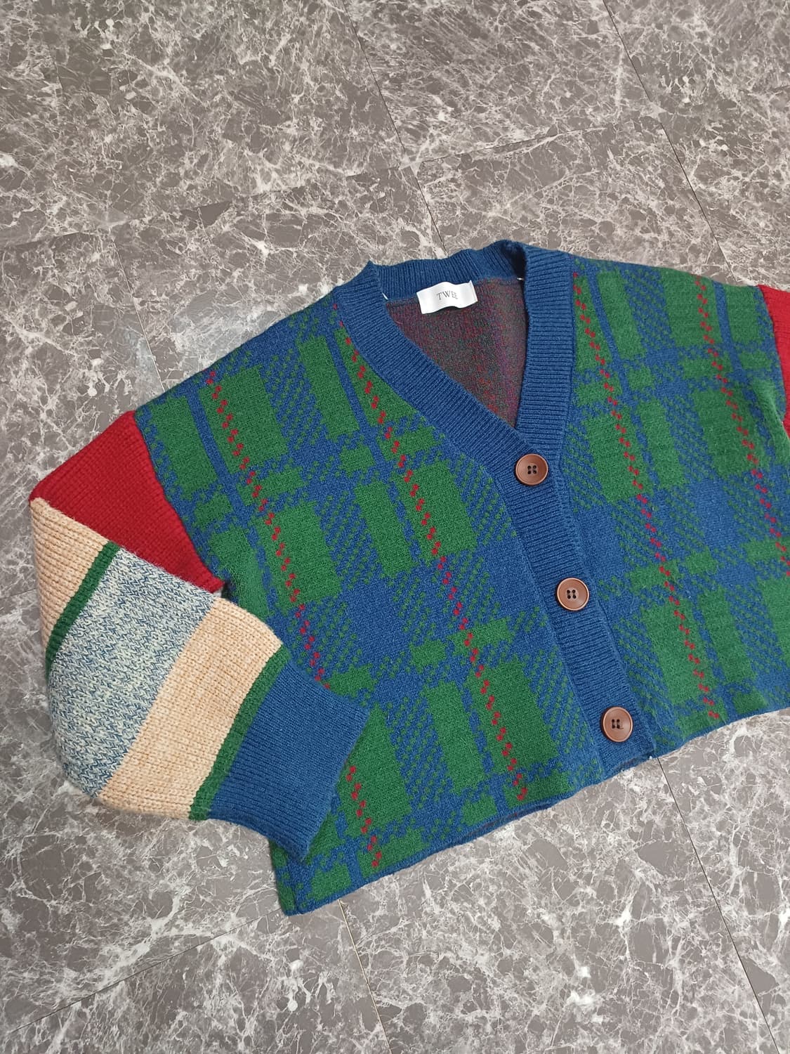TWEE 멀티컬러 아가일 크롭 가디건 상품이미지2