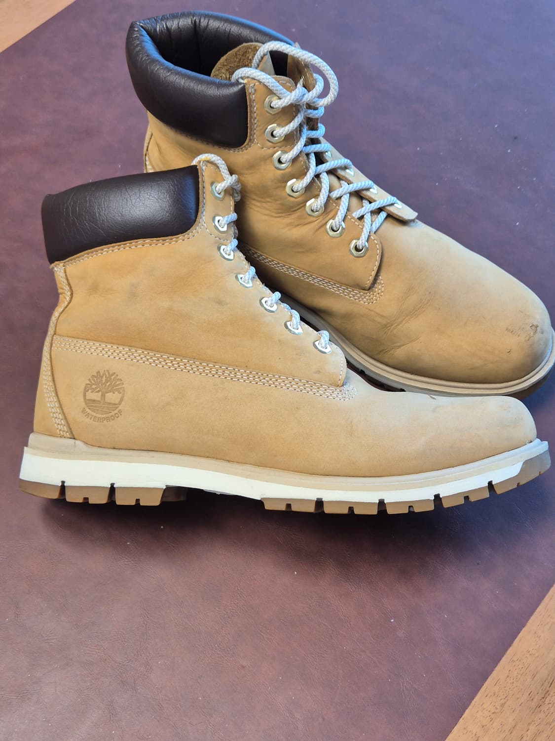 285(10UK)팀버랜드 6인치 프리미엄 부츠  상품이미지5