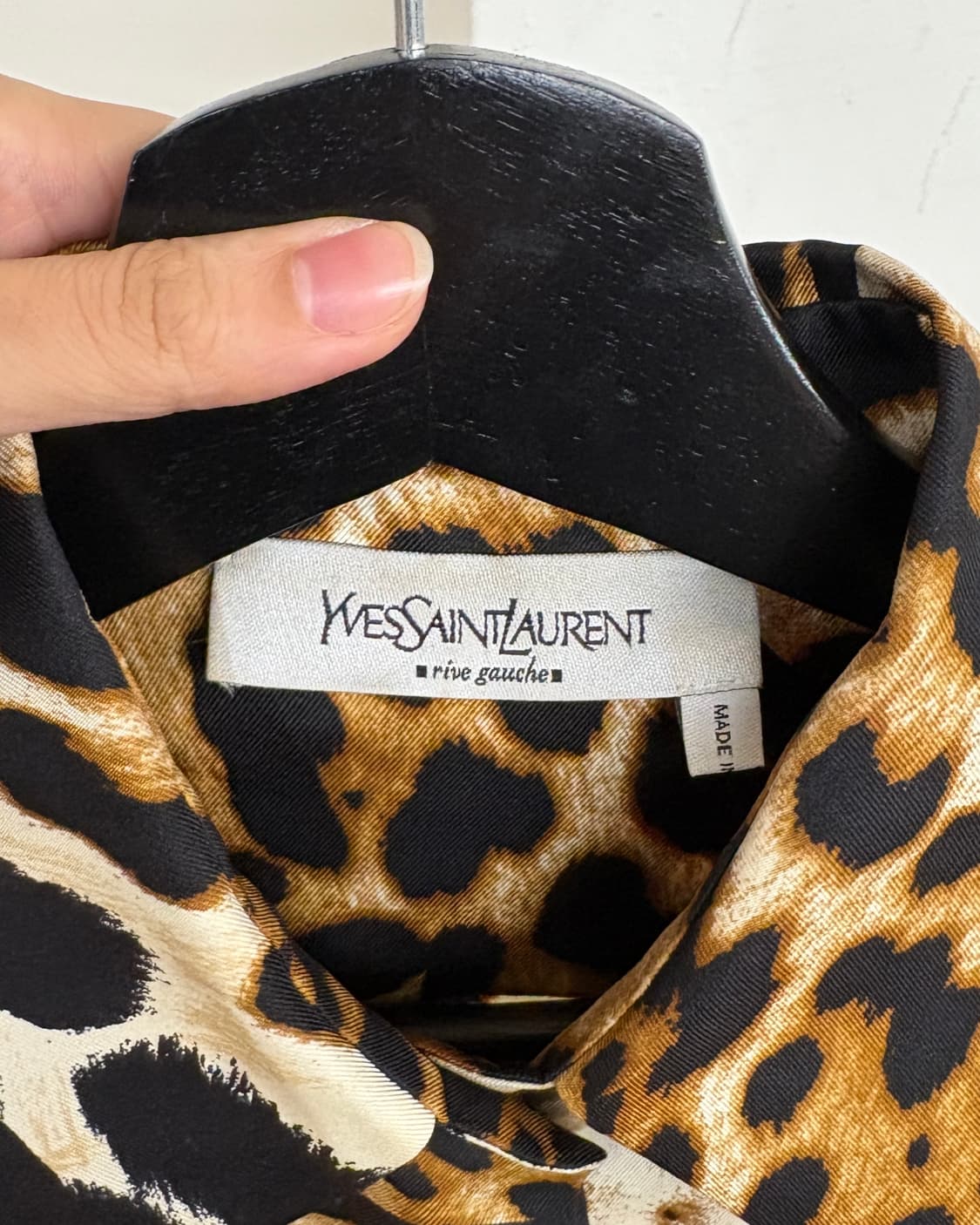 입생로랑 리브 고쉬 레오파드 프린팅 실크 셔츠 상품이미지7