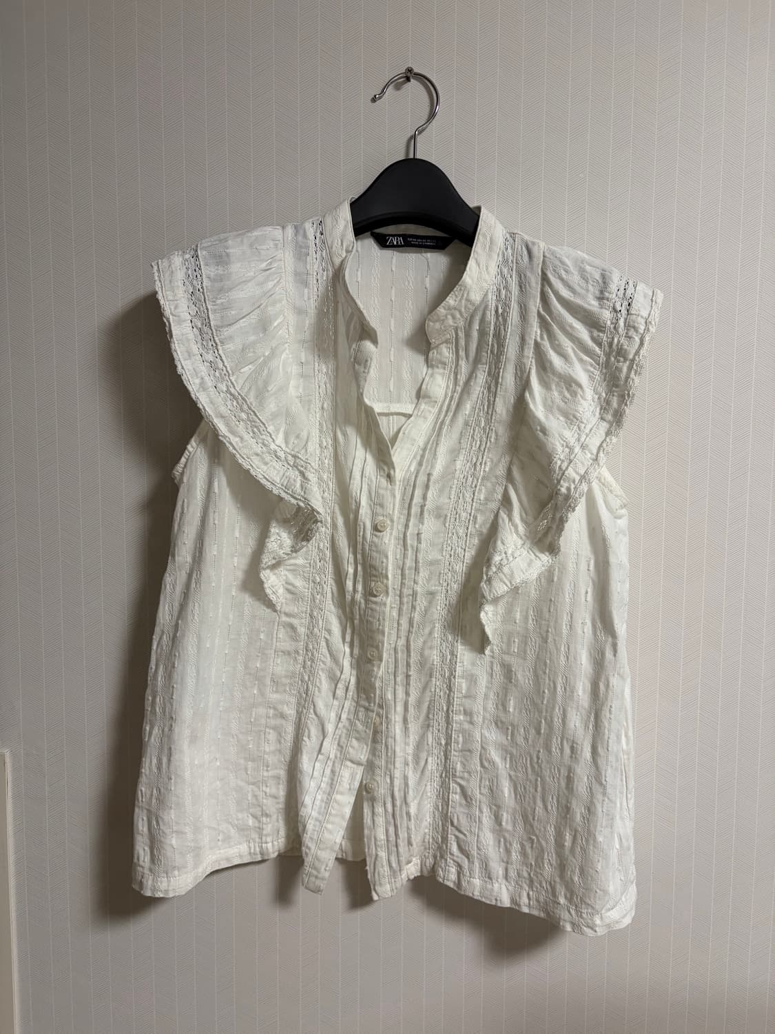 ZARA 화이트 프릴 블라우스 XS 상품이미지1