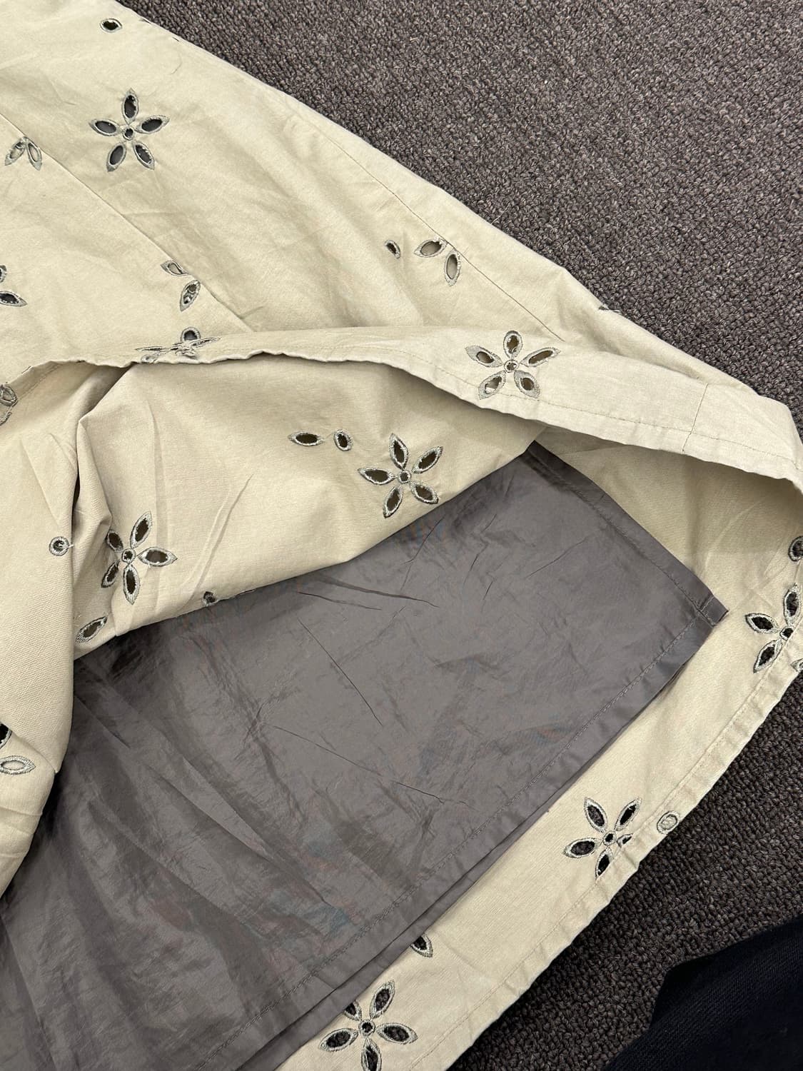 OS)Japanese vintage 여성 꽃 펀칭 디테일 롱스커트 상품이미지6