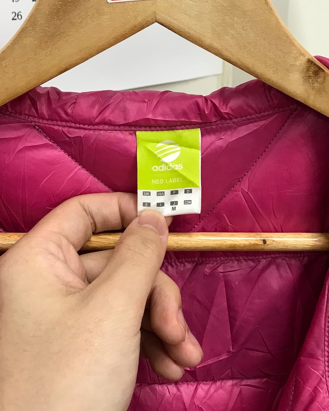 아디다스 덕다운 후드 경량 패딩 상품이미지3