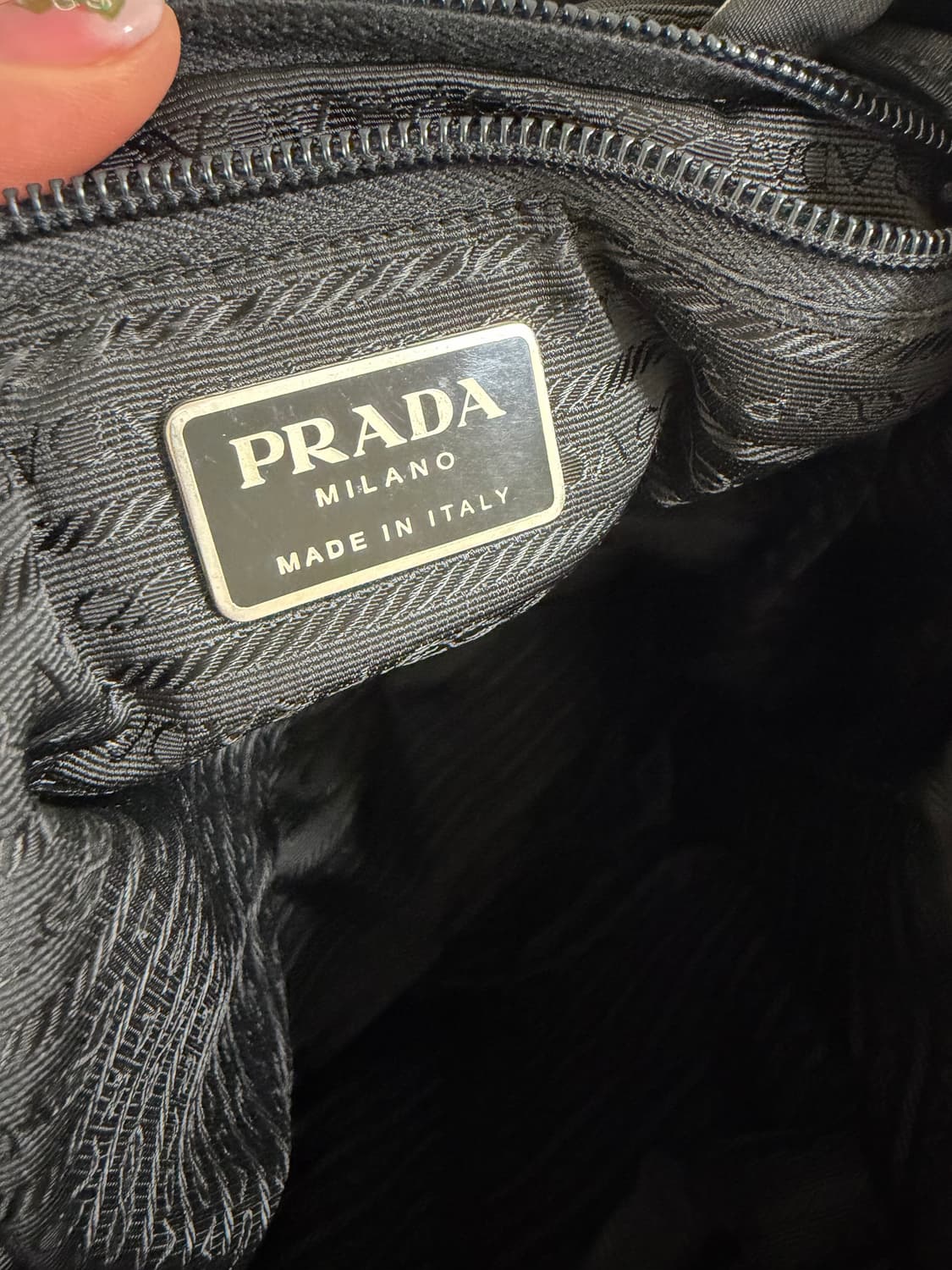 프라다백팩 상품이미지2