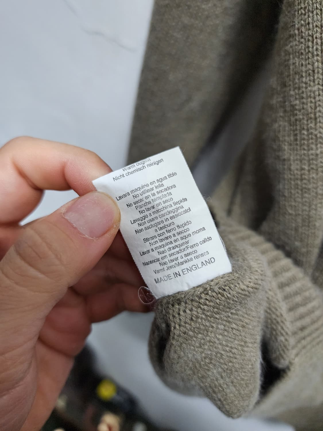 BURBERRY 크루넥 노바체크 숄더 니트 상품이미지5