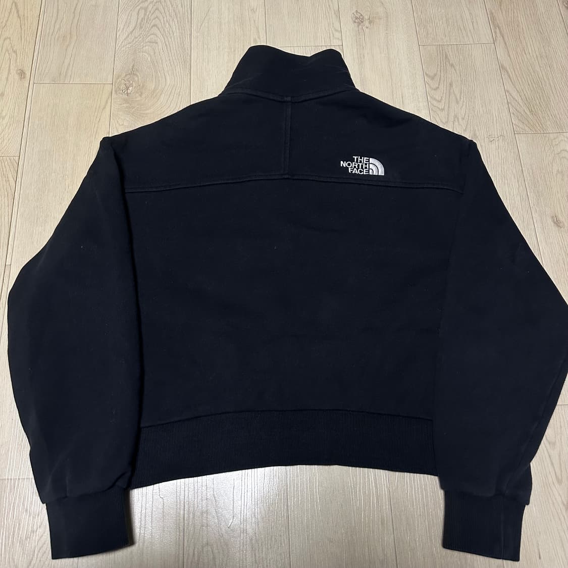 노스페이스 크롭 반집업 맨투맨 상품이미지2