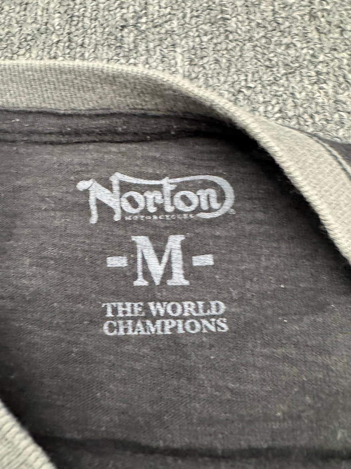 M)NorTon 빈티지 자수&프린팅 배색 롱슬리브 상품이미지4