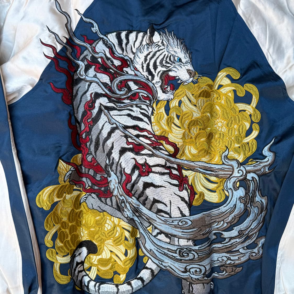 백호 자수 스카잔 블루  상품이미지3