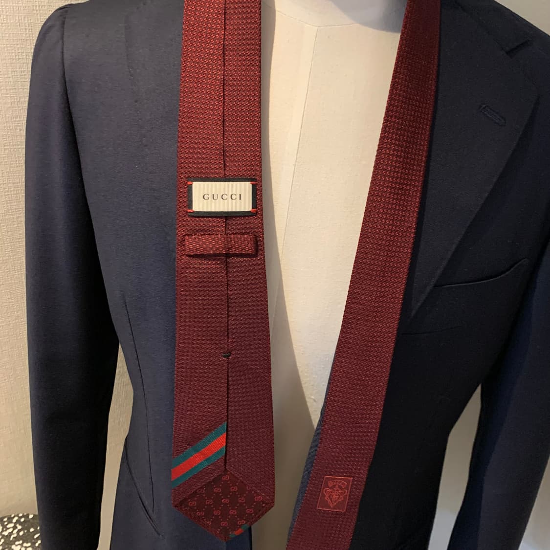 구찌 시그니처 웹 스트라이프 골드 벌 명품넥타이 신형라벨 최상급 상품이미지2