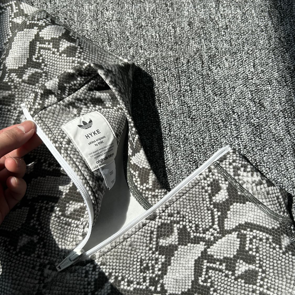 아디다스 x Hyke 파이어버드 스네이크 패턴 맨투맨 상품이미지8