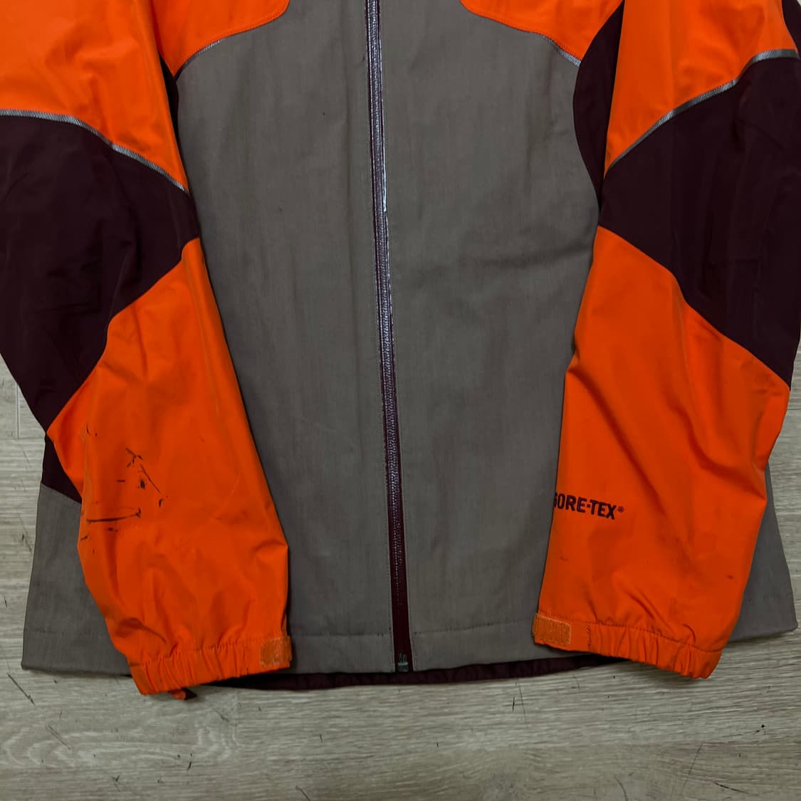 몽벨 고어텍스 배색 하이넥 바람막이 자켓 [오렌지] M/95 상품이미지3