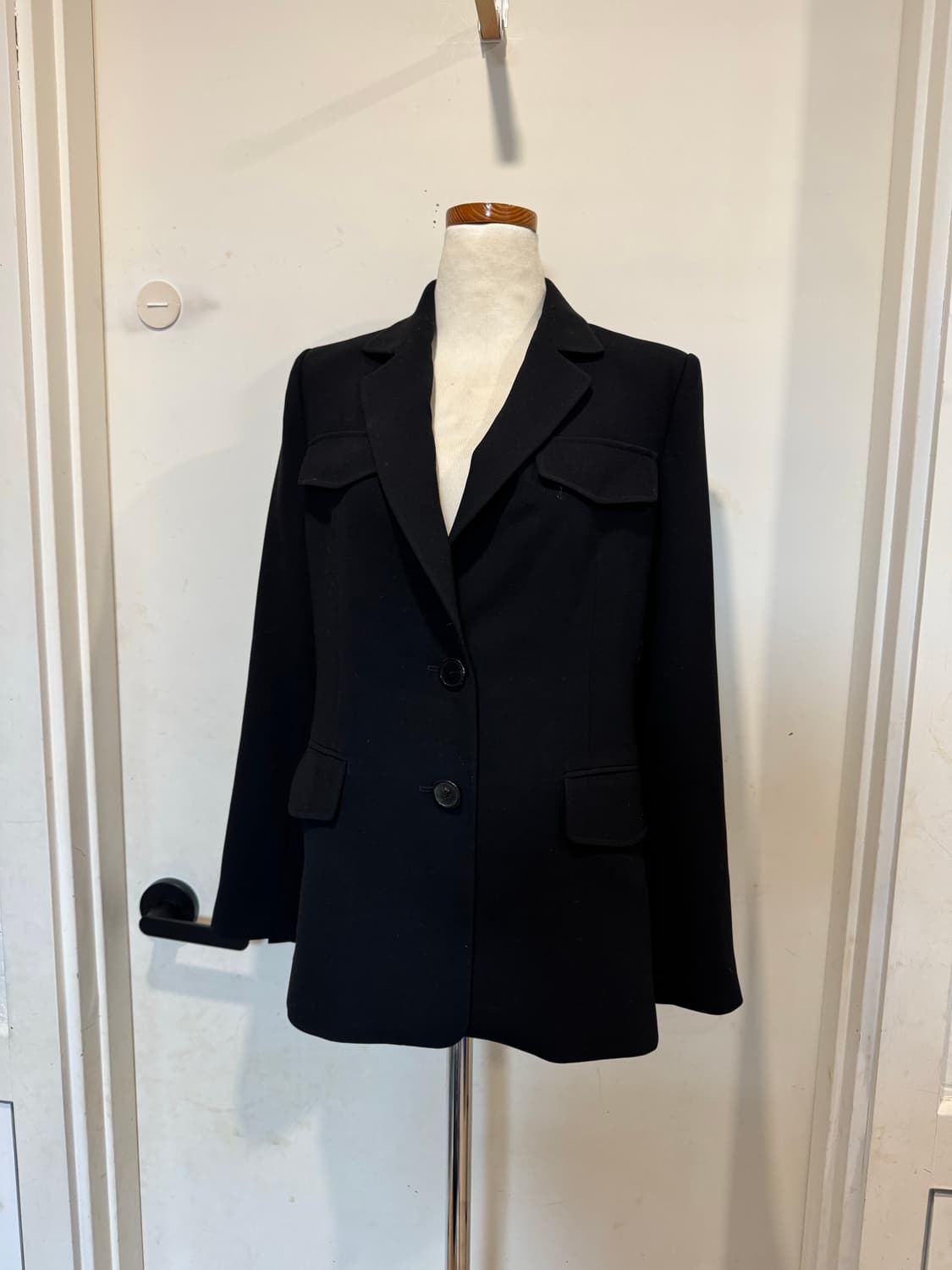 Page u페이지유 블랙자켓 상품이미지1