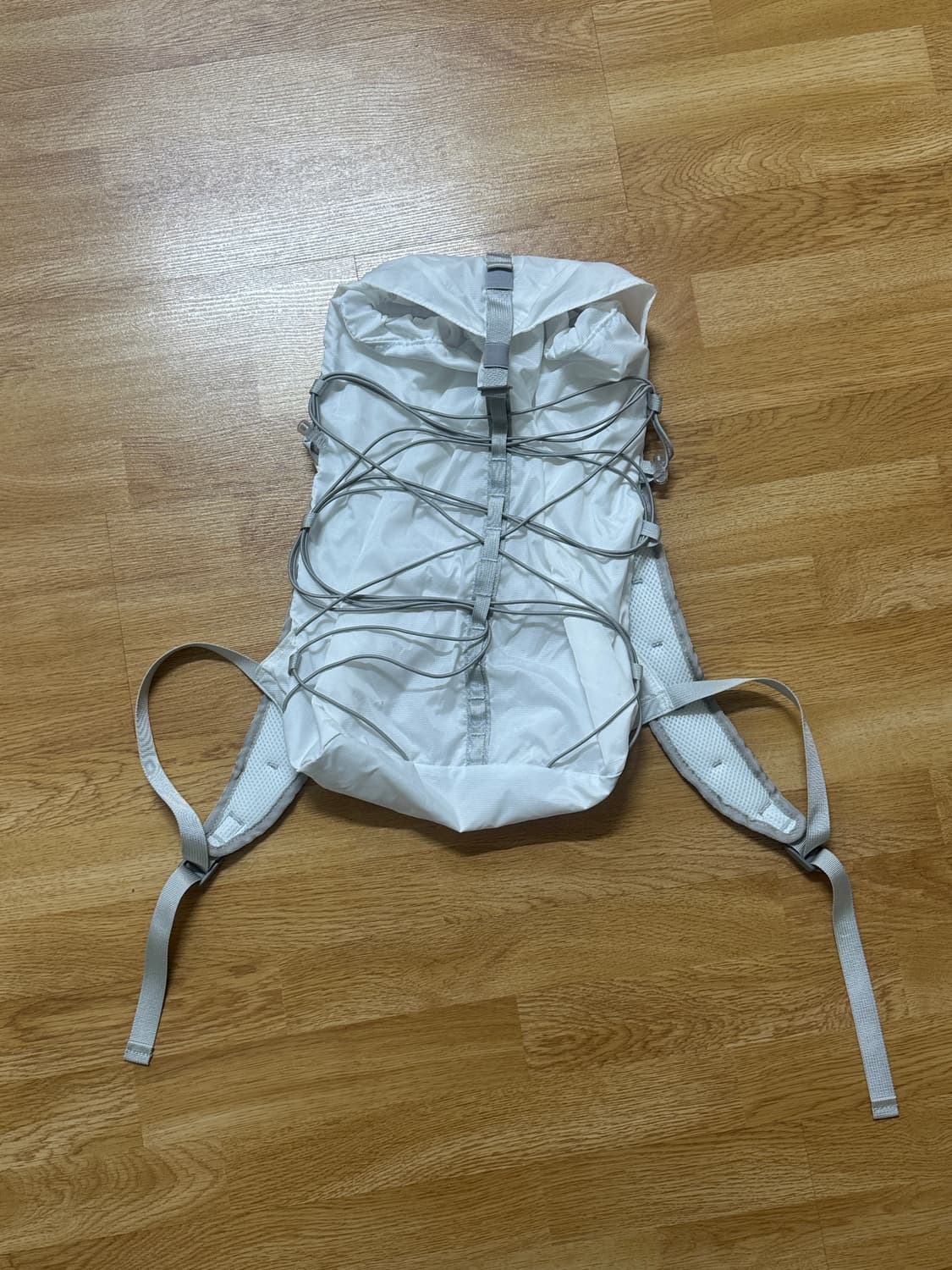 더콜디스트모먼트 레이어드 스트링 백팩 상품이미지1